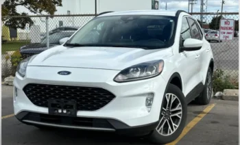 ﻿2020﻿ ﻿Ford﻿ ﻿Escape﻿ ﻿SEL w/ Nav