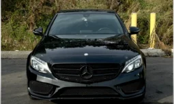2016 Mercedes-Benz C-Class C300 4MATIC full