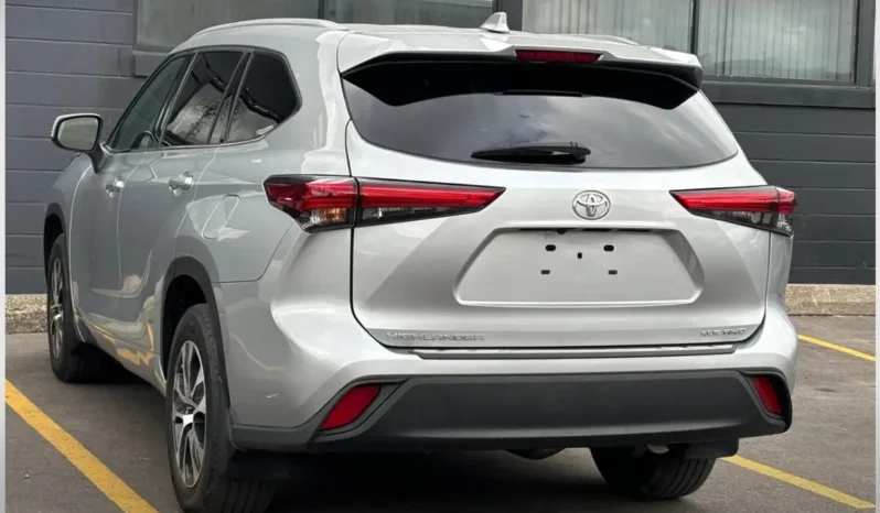 2022 Toyota Highlander XLE AWD full