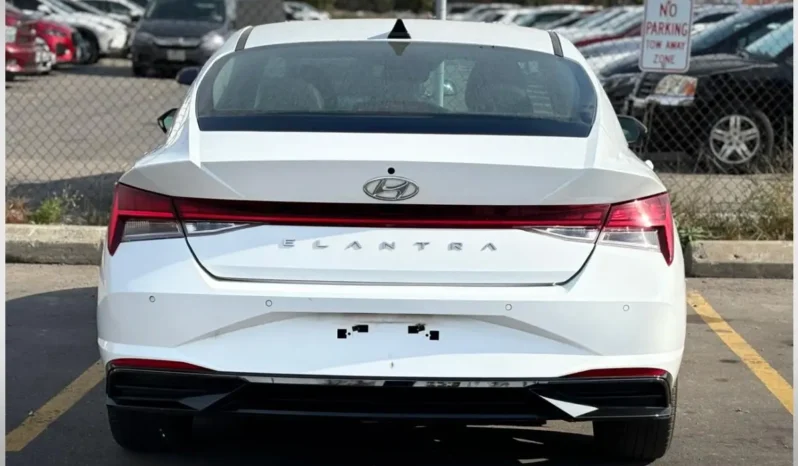 
								﻿2022﻿ ﻿Hyundai﻿ ﻿Elantra﻿ ﻿Ultimate full									