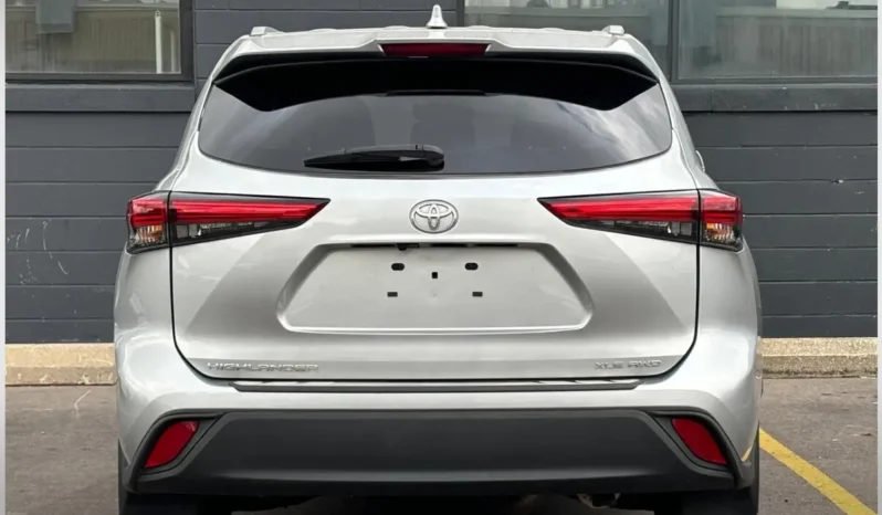 2022 Toyota Highlander XLE AWD full