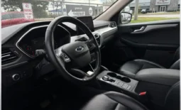 2020 Ford Escape SEL w/ Nav full