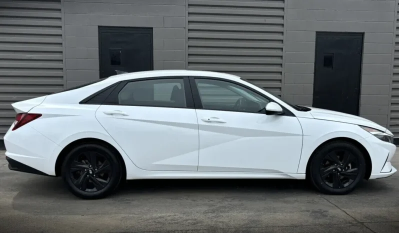 2023 Hyundai Elantra Preferred full