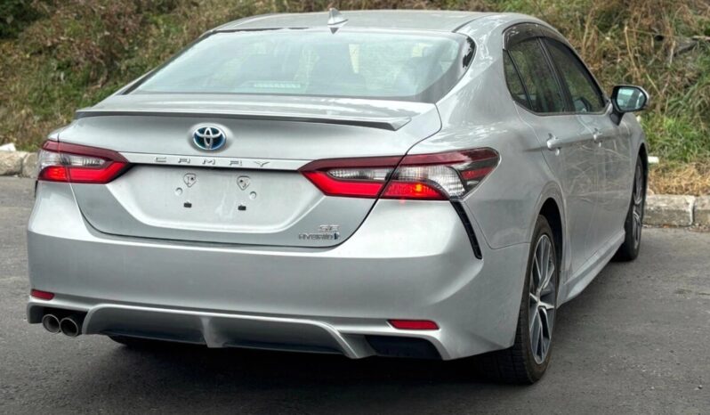 2022 Toyota Camry Hybrid SE Upgrade full