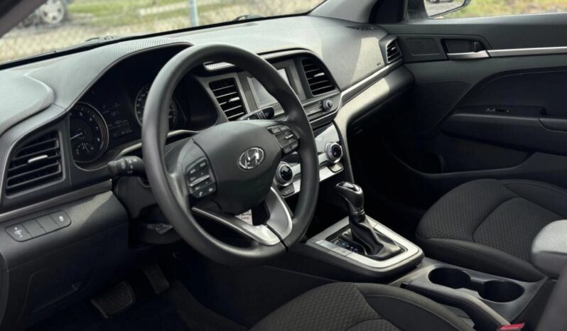 2020 Hyundai Elantra Essential full