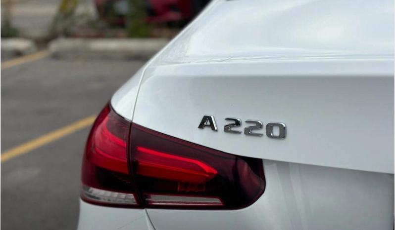 2021 Mercedes-Benz A-Class A 220 4MATIC Sedan full