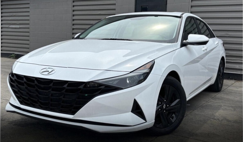 2023 Hyundai Elantra Preferred full