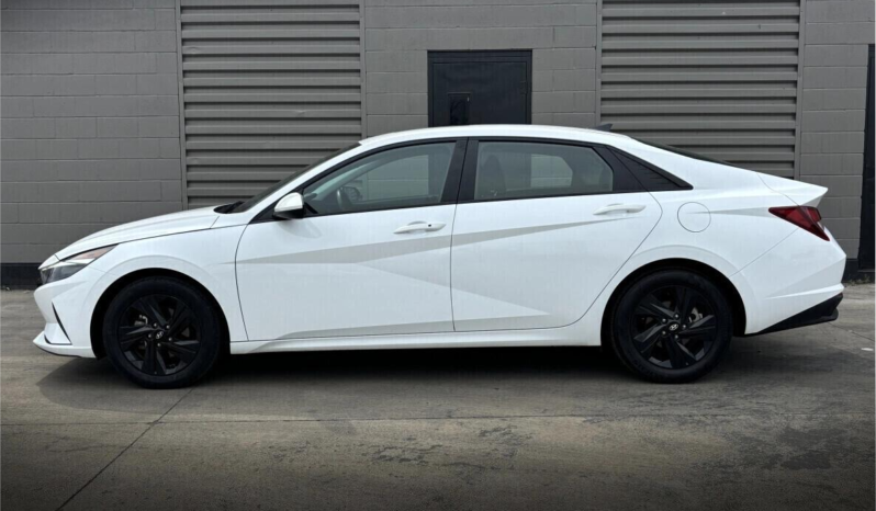 2023 Hyundai Elantra Preferred full