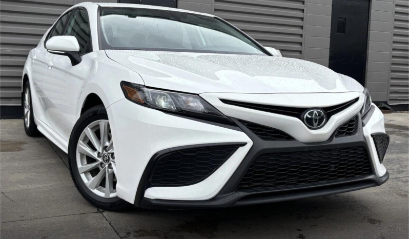 
								2023﻿ ﻿Toyota﻿ ﻿Camry﻿ ﻿SE full									