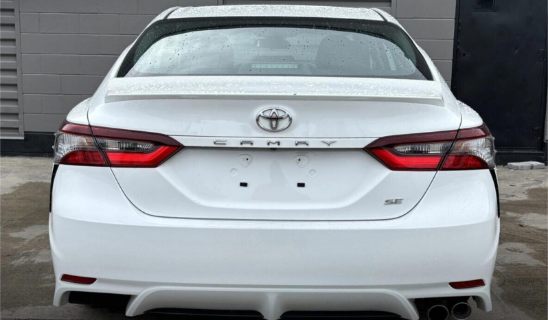 
								2023﻿ ﻿Toyota﻿ ﻿Camry﻿ ﻿SE full									
