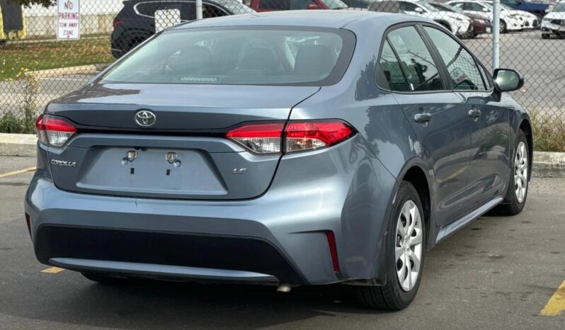 2022 Toyota Corolla LE full