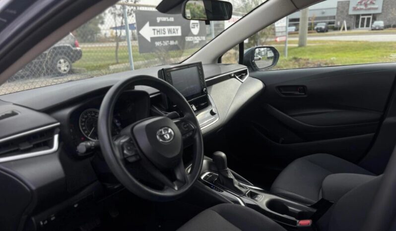 2022 Toyota Corolla LE full