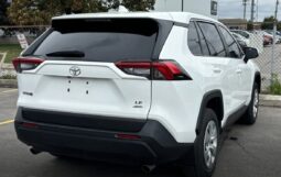 2021 Toyota RAV4 LE AWD full