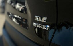 2023 Toyota RAV4 Hybrid XLE AWD full