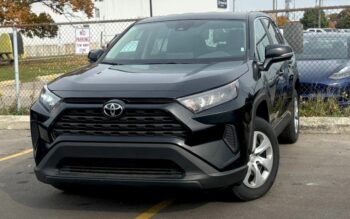 ﻿2022﻿ ﻿Toyota﻿ ﻿RAV4﻿ ﻿LE AWD