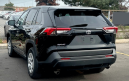 2022 Toyota RAV4 LE AWD full