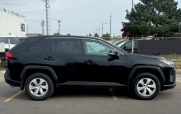 2022 Toyota RAV4 LE AWD full