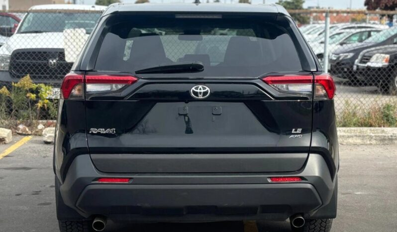 2022 Toyota RAV4 LE AWD full