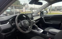 2022 Toyota RAV4 LE AWD full